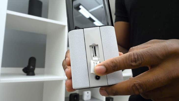 abode-iota-SD-Slot abode Iota hub