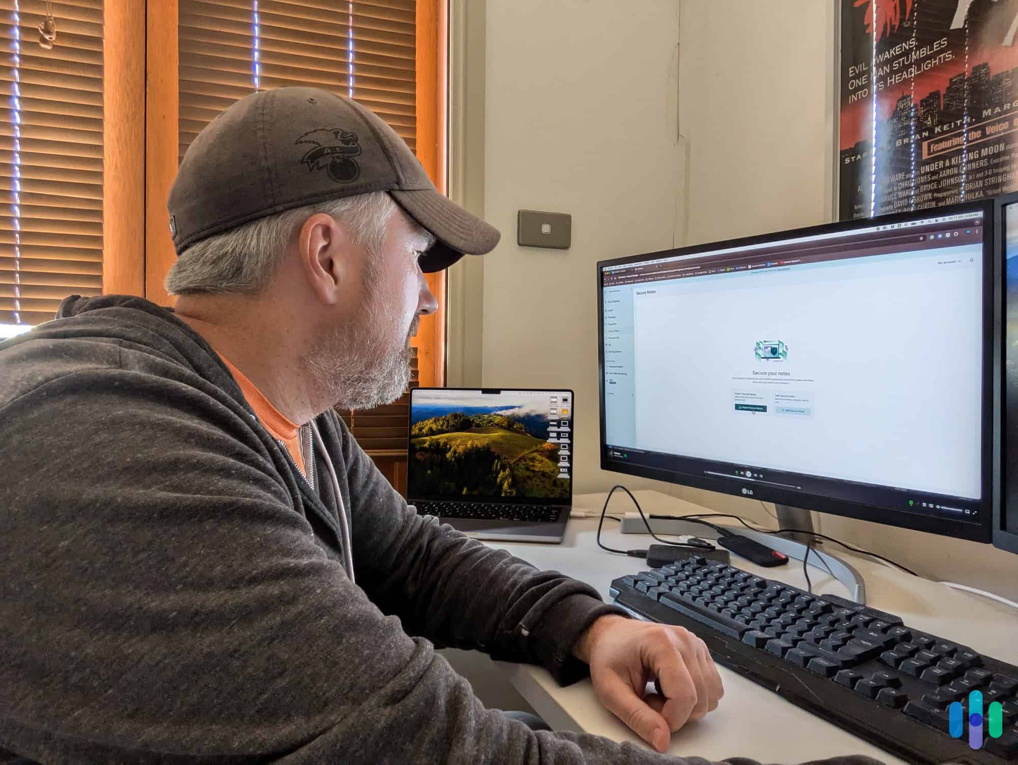 Our digital security expert imports their secure notes on Dashlane’s browser extension. Our digital security expert imports their secure notes on Dashlane’s browser extension.