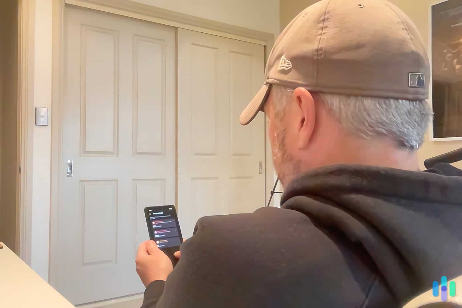 Our tester reviewing the strength of their passwords on the Android smartphone app. Our tester reviewing the strength of their passwords on the Android smartphone app.