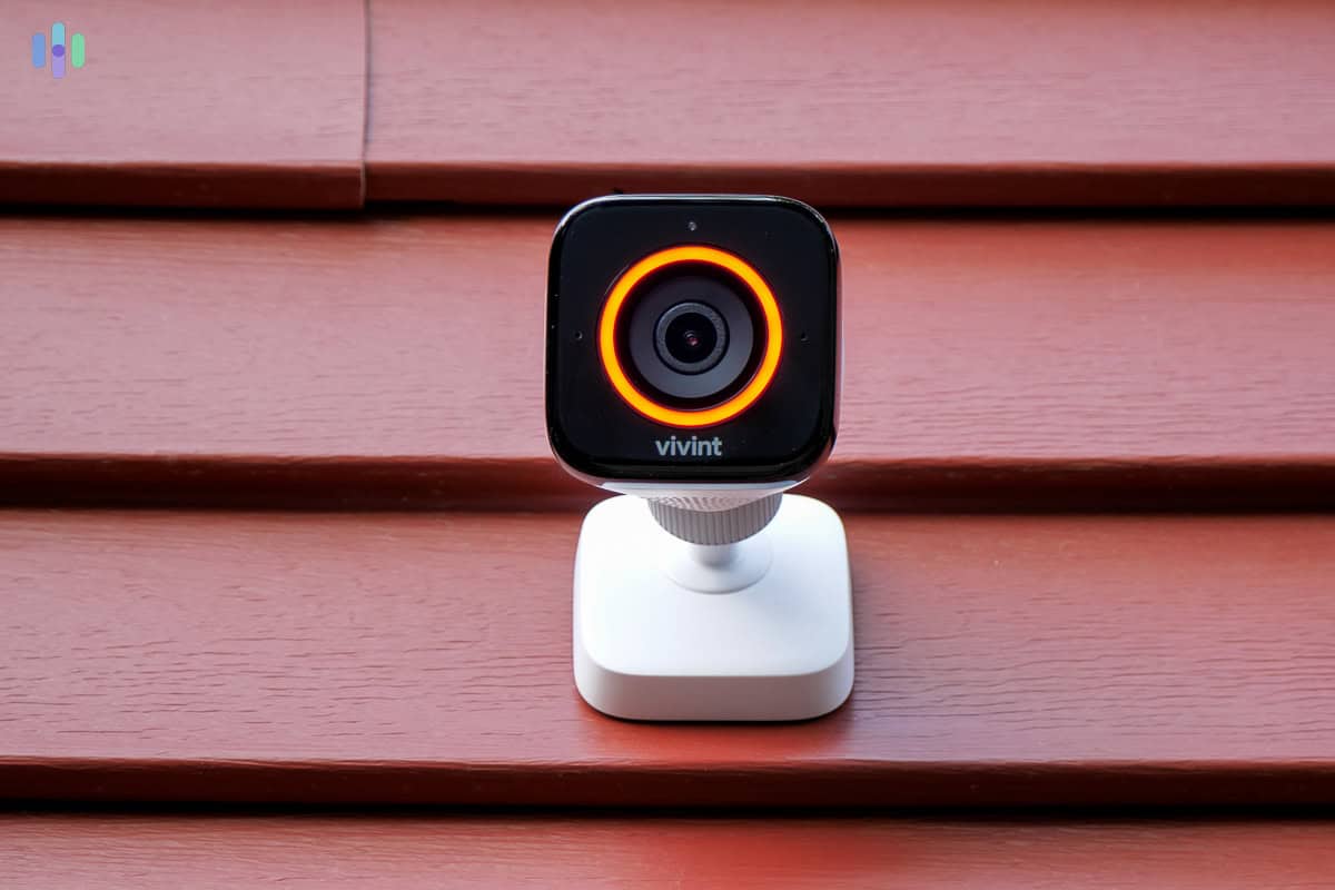Vivint Outdoor Camera Pro (Gen 2) Vivint Outdoor Camera Pro (Gen 2)